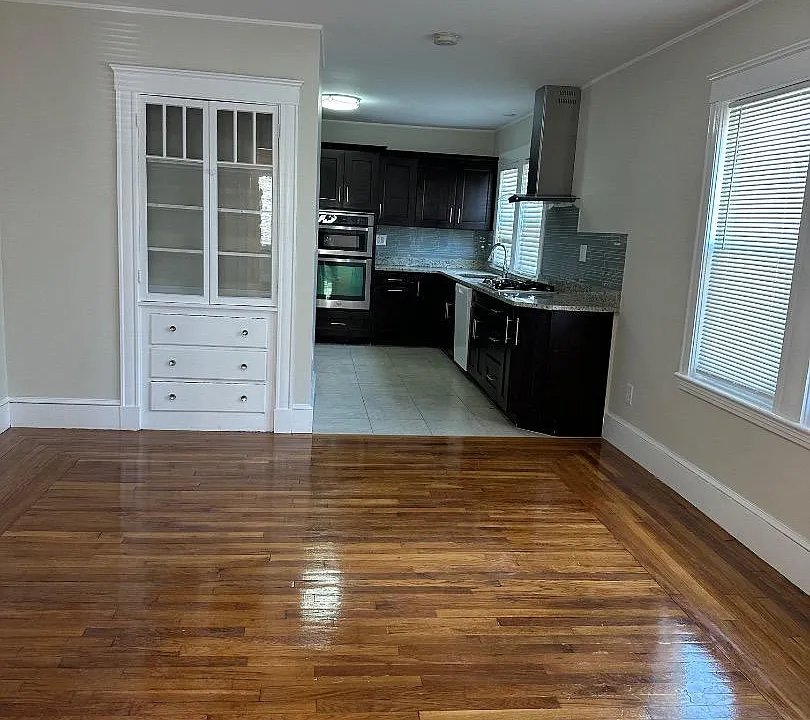 78 Harriet St #1