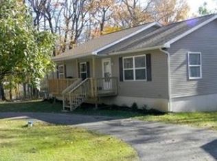 4243 Carl Dr, Walnutport, PA 18088