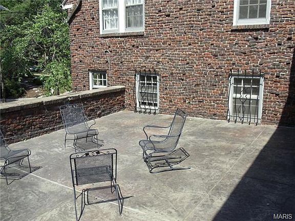 4th image of 7501 Parkdale Ave