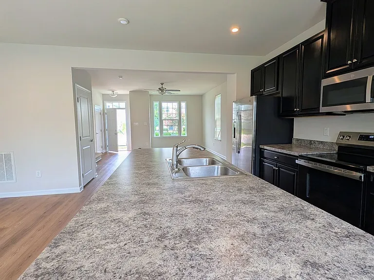 3317 Argent Ln — Photo 5