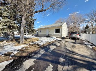 813 Carlton St, Regina, SK S0G4G0