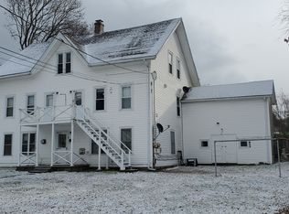 12 Burleson Ln #C, Jewett City, CT 06351