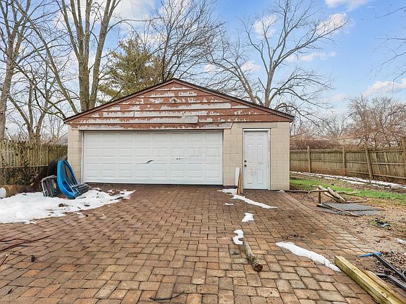 5th image of 4580 Fairgrove Rd