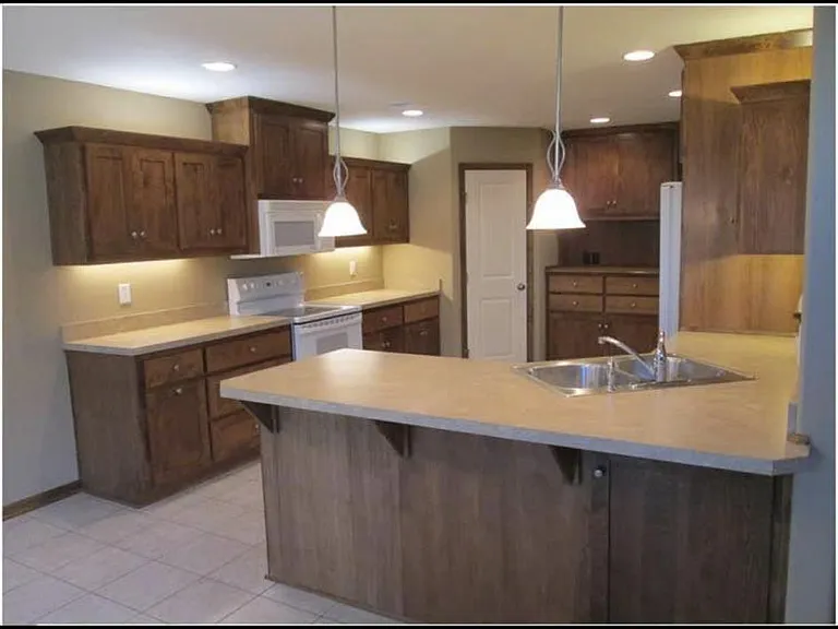 505 NW Highcliffe Dr — Photo 16