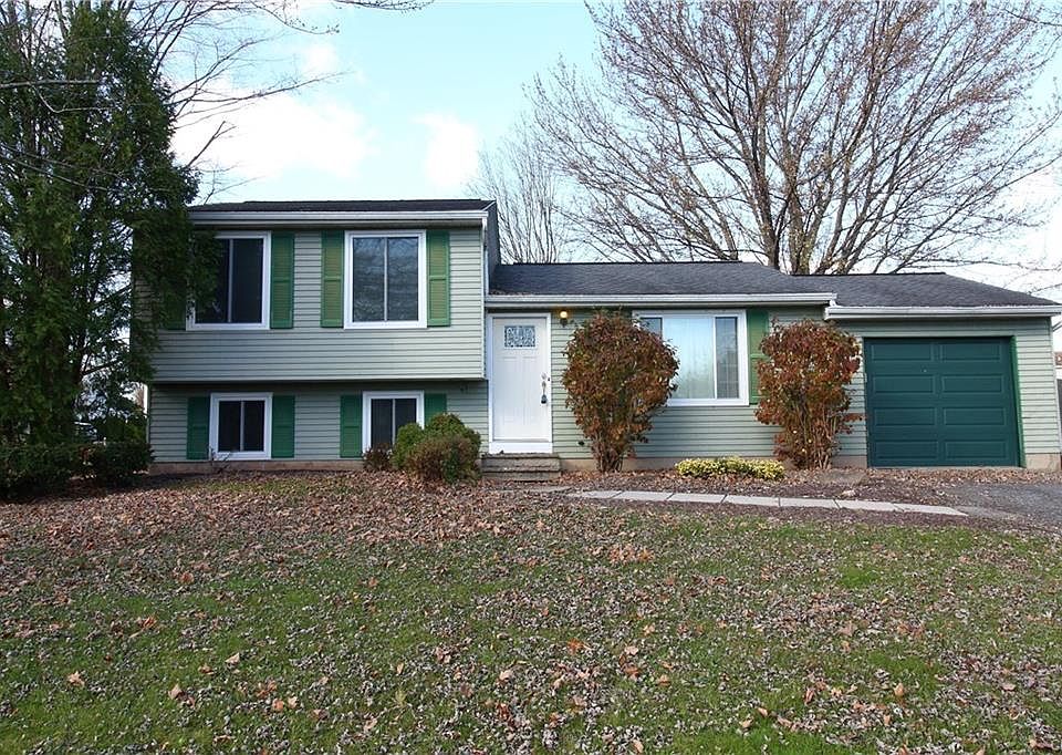 1st image of 7579 Iris Ln
