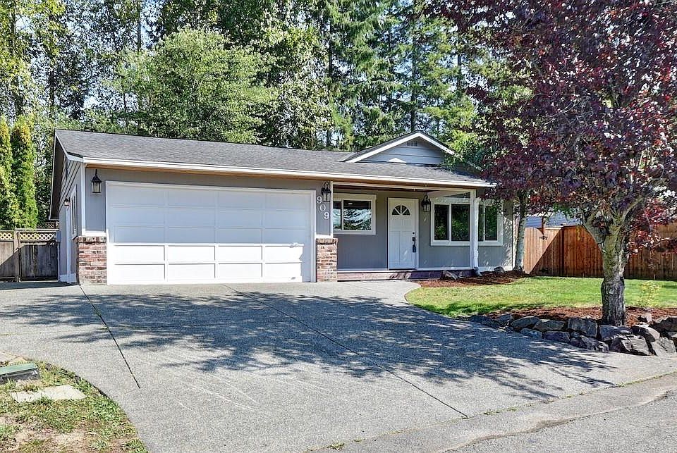 1st image of 909 87th Dr NE
