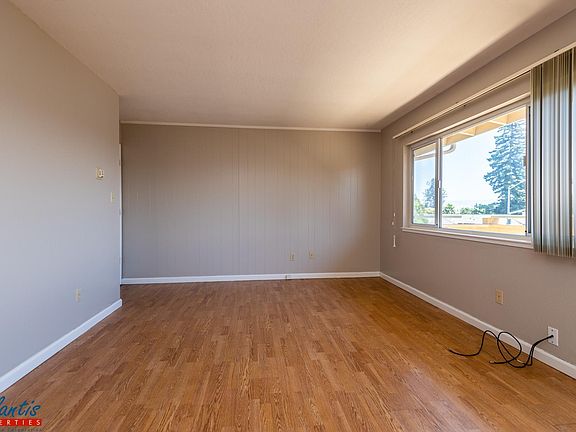3rd image of 4612 Campbell Ave APT 4