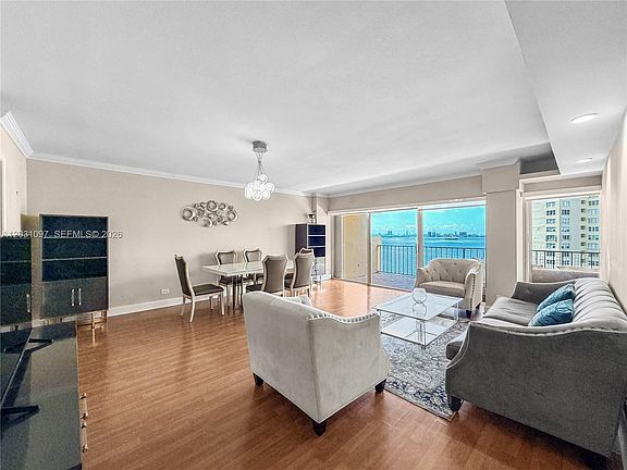 4th image of 1800 NE 114th St APT 1607