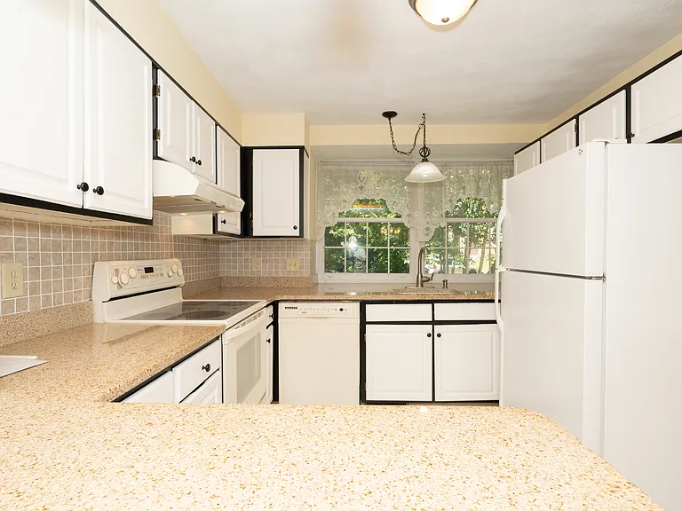 111 Brigham St #20C — Photo 6