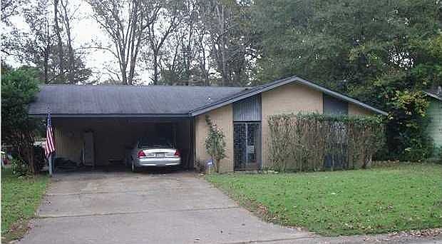 2nd image of 3316 Oakview Dr