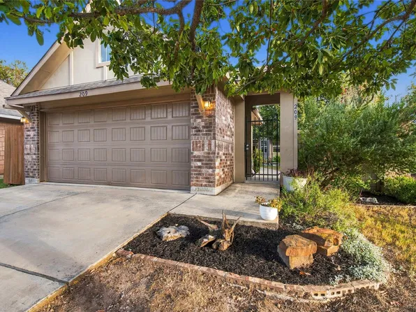 209 Rock Bluff Ln, San Marcos, TX 78666