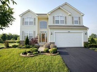 16401 Kingsbrook Dr, Crest Hill, IL 60403