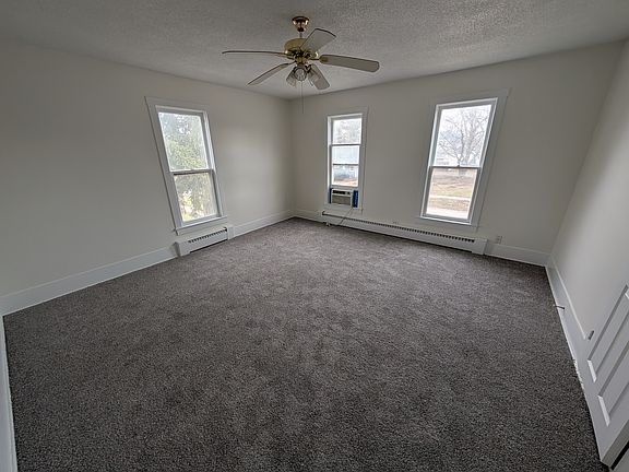 5th image of 407 W Salem Ave #1
