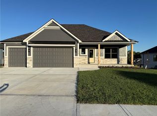 12745 N Champanel Way, Platte City, MO 64079