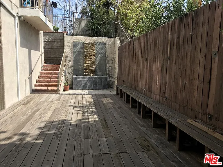 4189 Vineland Ave #109 — Photo 33