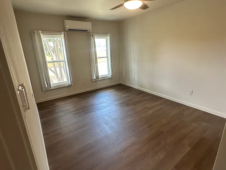 109 Leon St — Photo 12