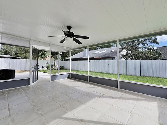 4th image of 2025 Saint Martins Dr W
