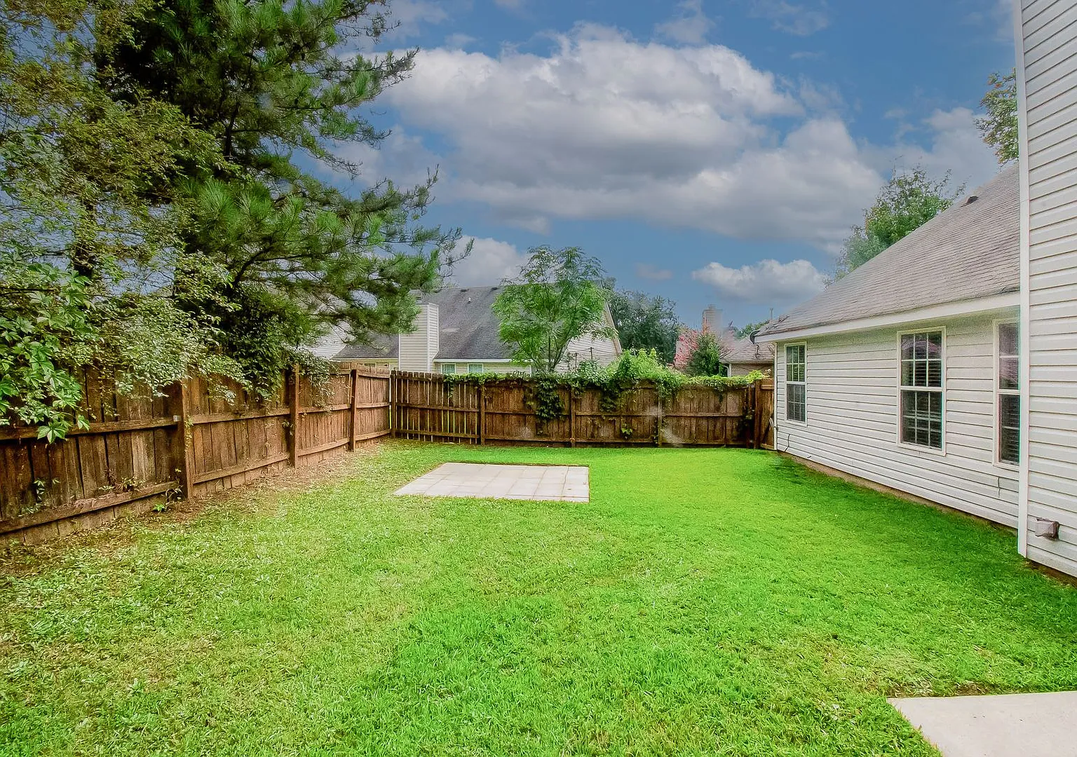 Impressive 3 Bedroom Home (Updated Pictures Coming Soon) — Photo 4