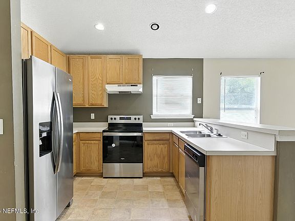 4th image of 3112 LITCHFIELD Drive