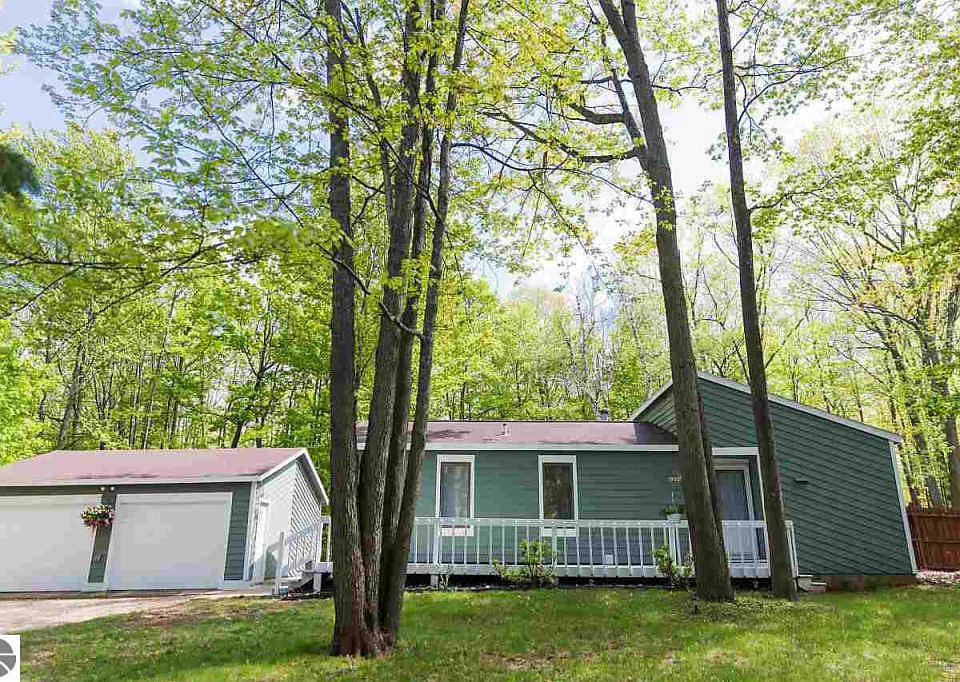 1st image of 1922 Penbroke Dr