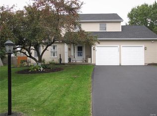 9485 N Wickham Dr, Brewerton, NY 13029