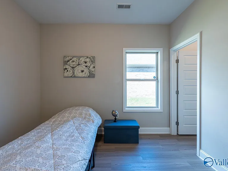 106 Elaina Grey Ct — Photo 18