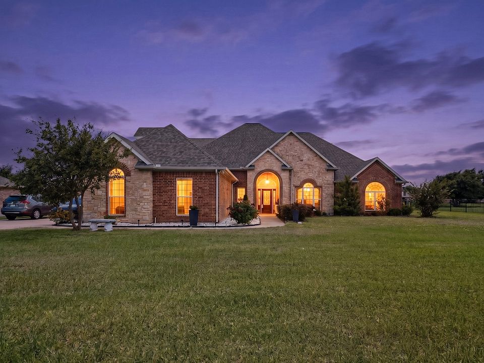 1st image of 15144 Delaney Ln