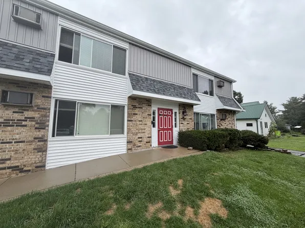 117 York Rd, Edgerton, WI