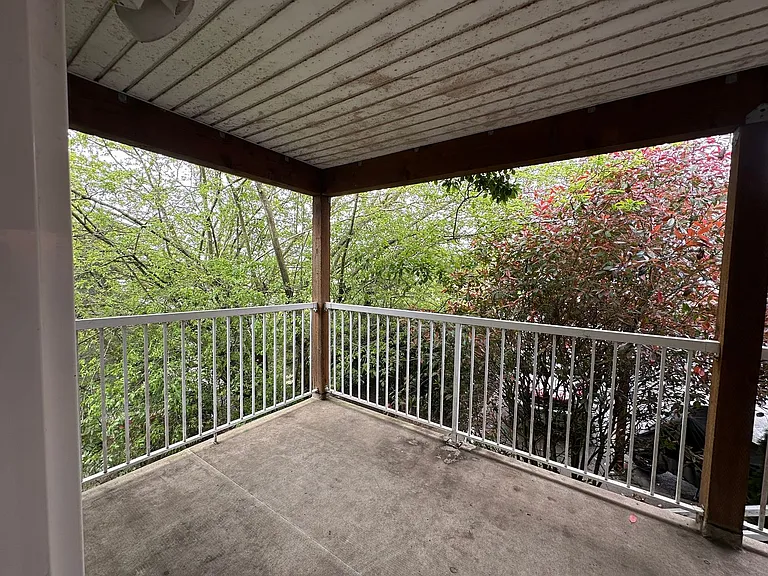 5752 Legoe Ave #202 — Photo 27