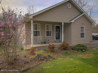 711 N Main St, Caneyville, KY 42721