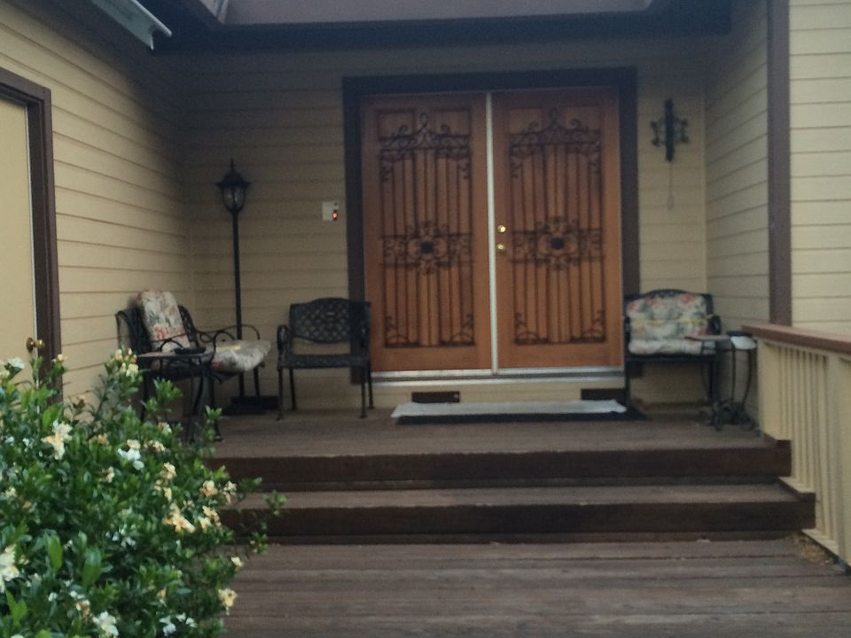 1st image of 10390 Tulipan Way