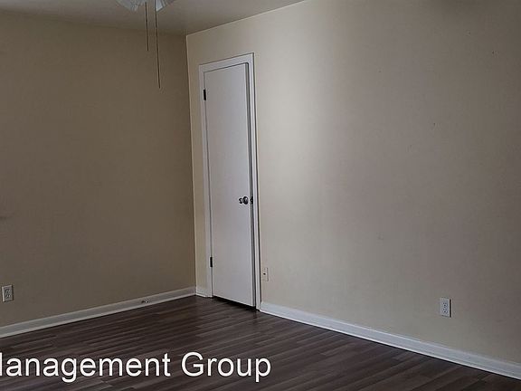 3rd image of 508 Ashlawn Dr APT 3
