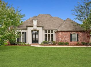 563 Red Maple Dr, Mandeville, LA 70448