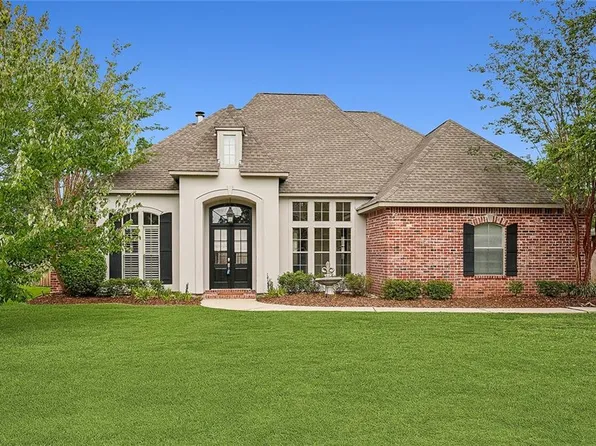 563 Red Maple Dr, Mandeville, LA 70448