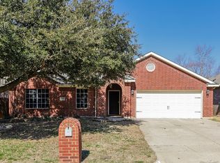 1300 Maple Terrace Dr, Mansfield, TX 76063