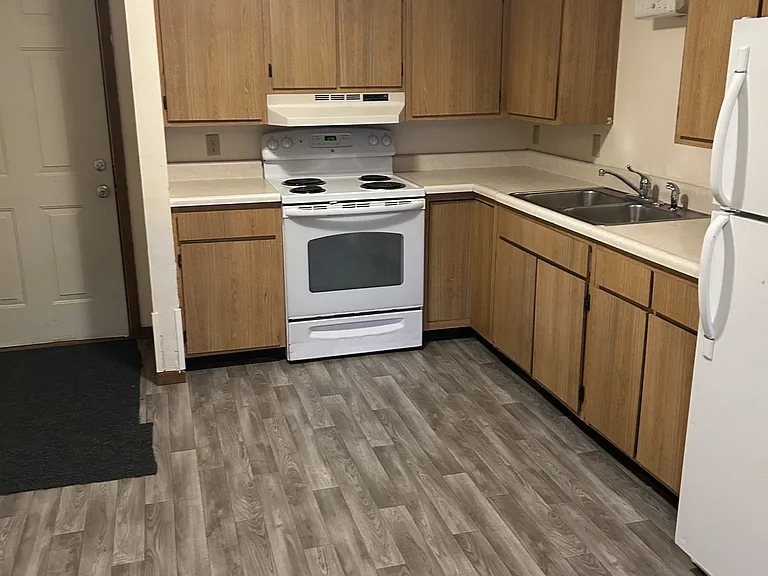 2062 Bradley Ct — Photo 4