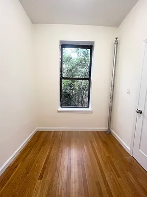 Rented by City Connections Realty | media 5