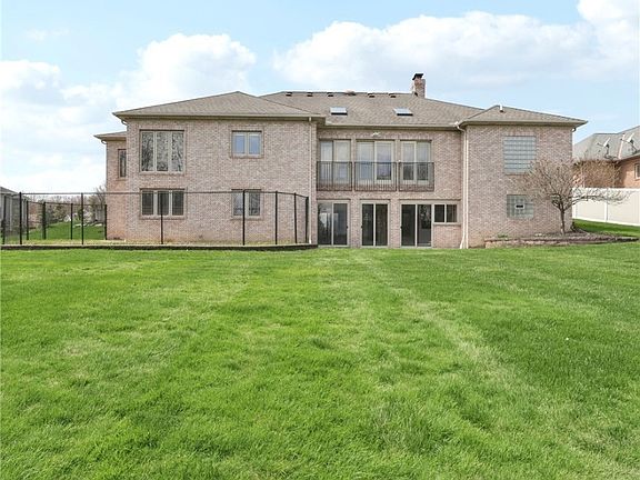 2nd image of 10145 Forestwood Ln