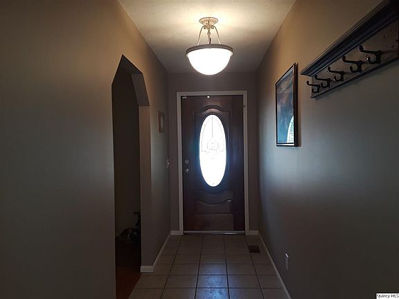 2nd image of 10 Teal Ln
