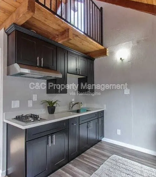 1420 Munras Ave #B — Photo 4