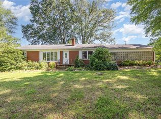 610 Frye Bridge Rd, Clemmons, NC 27012