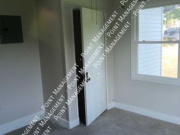 2nd image of 305 Granville St #2