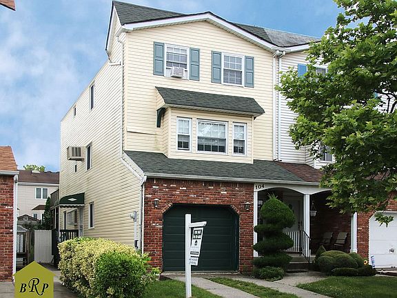 2nd image of 104 Cotter Ave