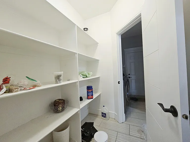 546 Albany Way NW — Photo 25