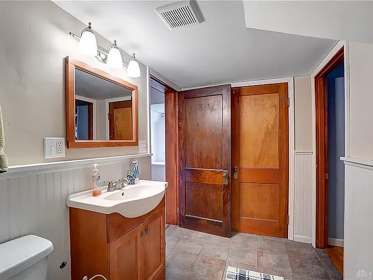 242 Claranna Ave — Photo 18