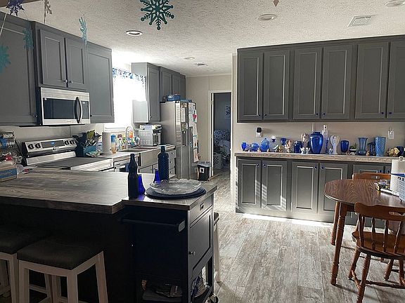 3rd image of 4288 Hibernia Ln
