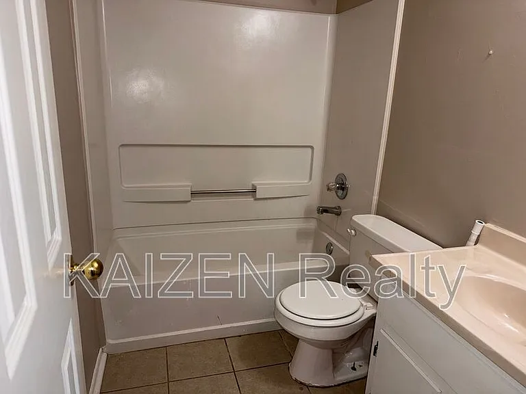 4192 Anderton Blvd — Photo 9