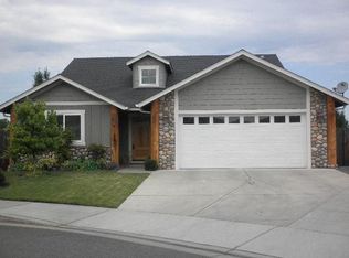 2008 SW Otis Ln, Grants Pass, OR 97527