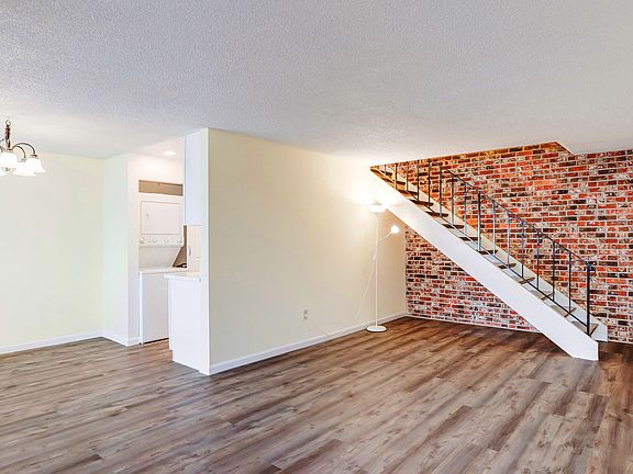 3rd image of 118 147th Ave SE #3