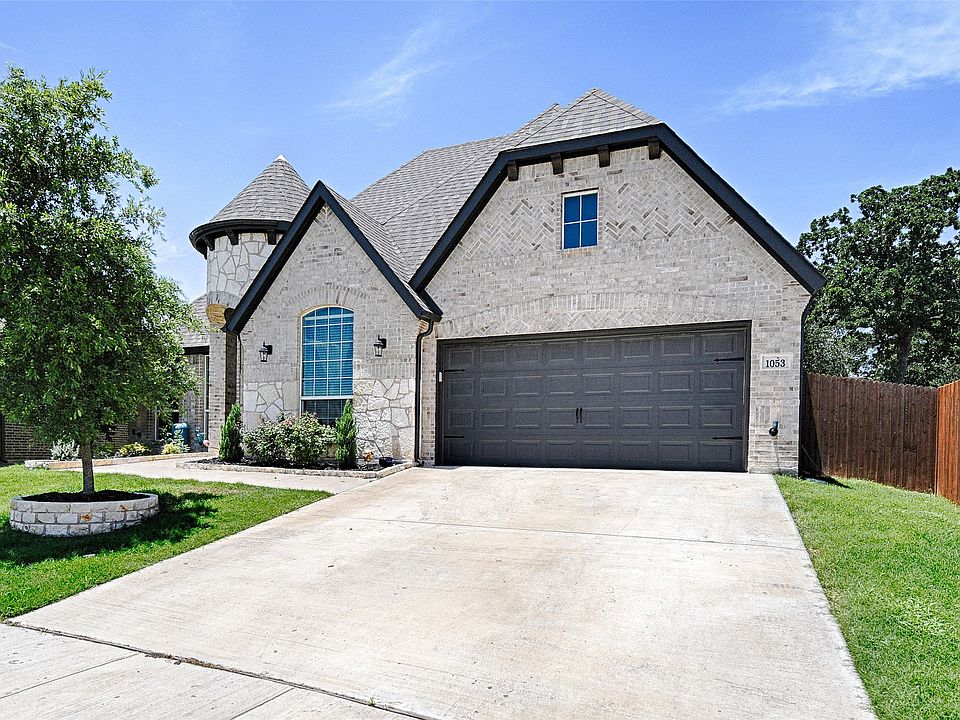 1st image of 1053 Legacy Oaks
